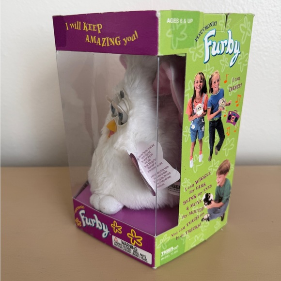 Never opened new 1998 vintage White Furby Interactive Toy - Picture 2 of 4